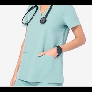 Figs sea glass scrub top